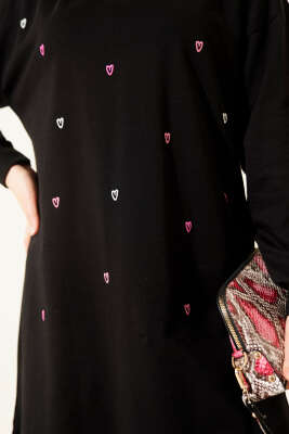 Minik Kalp Nakışlı Tunik Siyah - Tunik
