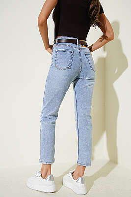 Mom Kemerli Kot Pantolon Açık Kar - Kadın Giyim Modelleri