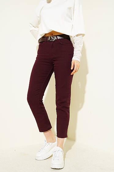 Mom Kesik Paça Kemerli Kot Pantolon Mürdüm - Kadın Giyim Modelleri