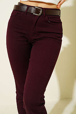 Mom Kesik Paça Kemerli Kot Pantolon Mürdüm - Kadın Giyim Modelleri