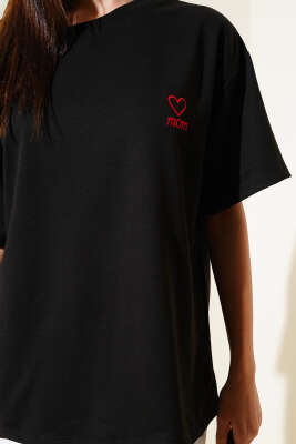 Mom Nakışlı T-shirt Siyah - Kadın Giyim Modelleri