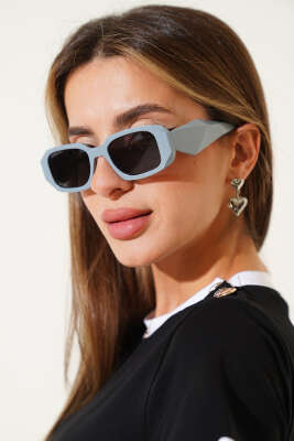 Morta Serisi Kalın Çerçeve Gözlük Gri - GÜNEŞ GÖZLÜĞÜ