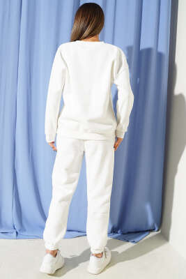 Nakış Detaylı Üç İplik Sweatshirt İkili Takım Ekru - Kadın Giyim Modelleri