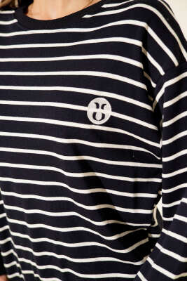 Nakış Detaylı Yatay Çizgili Sweatshirt Lacivert - Kadın Giyim Modelleri