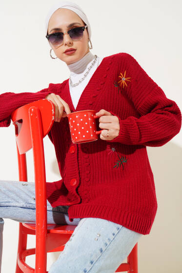 Nakış İşlemeli Düğmeli Triko Hırka Bordo - Hırka