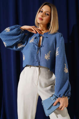 Nakış İşlemeli Önü Bağlamalı Bluz İndigo - Kadın Giyim Modelleri