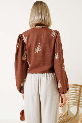 Nakış İşlemeli Önü Bağlamalı Bluz Taba - Kadın Giyim Modelleri