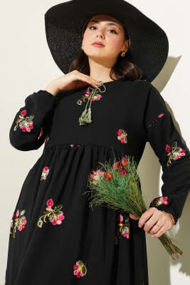 Nakış İşlemeli Şifon Elbise Siyah - 500-700 TL Ürünler