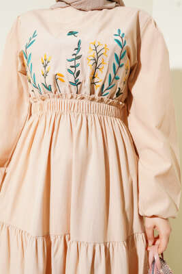 Nakışlı Bel Lastikli Kat Kat Elbise Bej - Tesettür Elbise