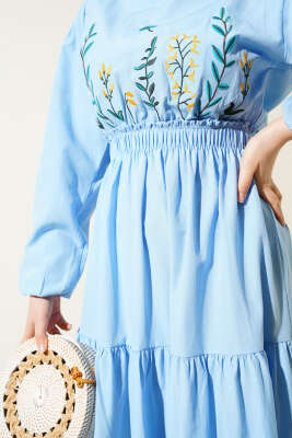 Nakışlı Bel Lastikli Kat Kat Elbise Mavi - Tesettür Elbise