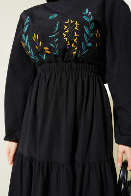 Nakışlı Bel Lastikli Kat Kat Elbise Siyah - Tesettür Elbise