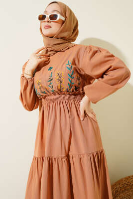 Nakışlı Bel Lastikli Kat Kat Elbise Taba - Tesettür Elbise