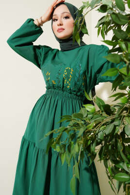 Nakışlı Bel Lastikli Kat Kat Elbise Zümrüt - Tesettür Elbise