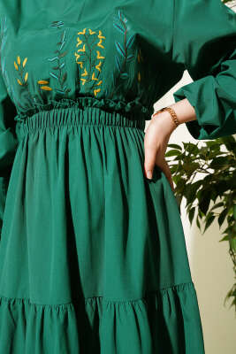 Nakışlı Bel Lastikli Kat Kat Elbise Zümrüt - Tesettür Elbise