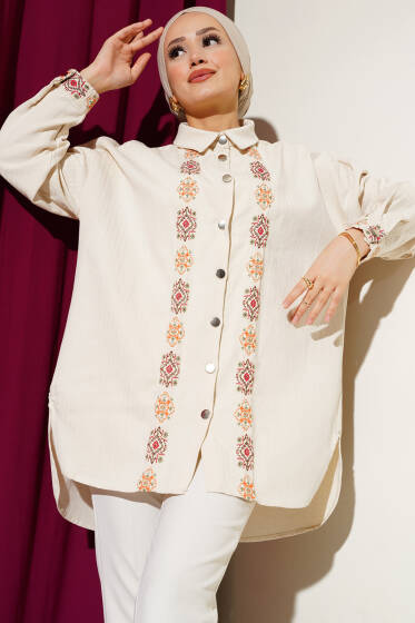 Nakışlı Düğmeli Gabardin Gömlek Bej - Gömlek