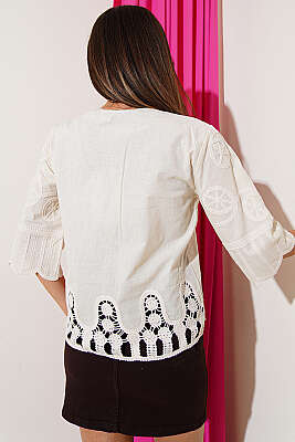 Nakışlı Düğmeli Yarım Kol Gömlek Bej - Kadın Giyim Modelleri