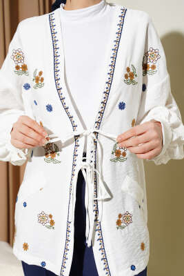 Nakışlı Önü Bağlamalı Hırka Ekru - Hırka