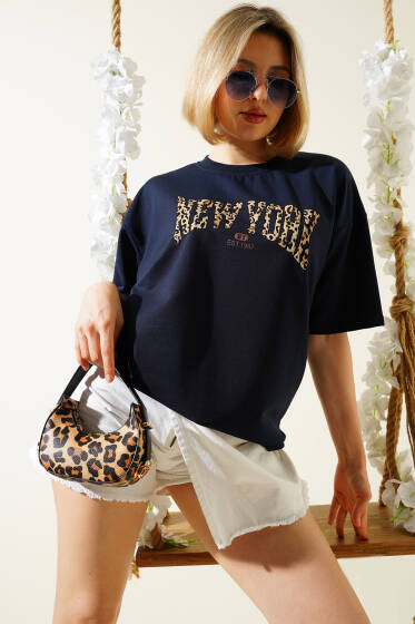 New York Baskılı T-Shirt Lacivert - Kadın Giyim Modelleri
