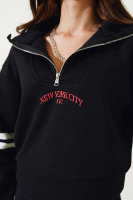 New York Baskılı Üç İplik Kısa Sweatshirt Siyah - Yeni Giyim