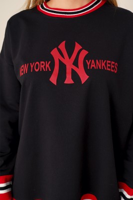 New York Yankees Basklı Siyah Sweatshirt - Thumbnail