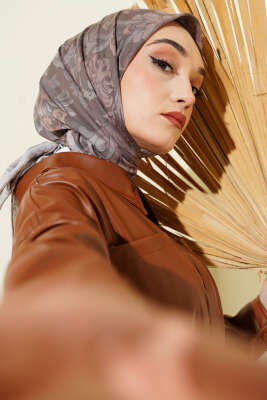 Nostaljik Motifli Eşarp Taş - VERTU (NYD TEKSTİL)