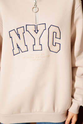Nyc Basklı Şardonlu Sweatshirt Bej - Kadın Giyim Modelleri