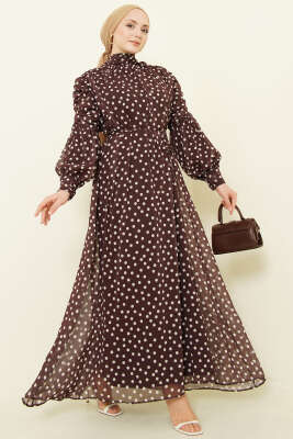 Omuz Büzgülü Puantiyeli Şifon Elbise Kahve - HEWES