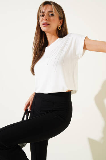 Omuz Damla Taşlı T-shirt Ekru - Kadın Giyim Modelleri