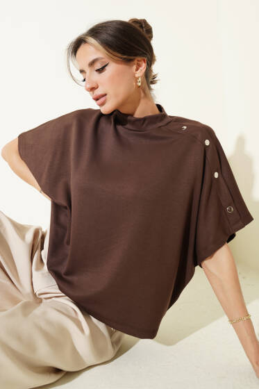 Omuz Detaylı T-shirt Kahve - Yılın Fırsatı