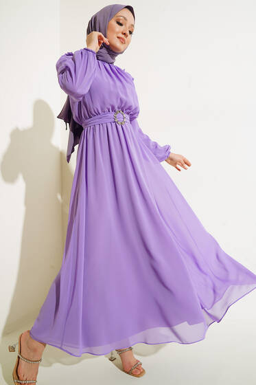Omuz Fırfır Detaylı Taşlı Kuşaklı Şifon Elbise Lila - Tesettür Elbise