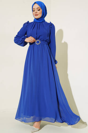 Omuz Fırfır Detaylı Taşlı Kuşaklı Şifon Elbise Saks - Tesettür Elbise