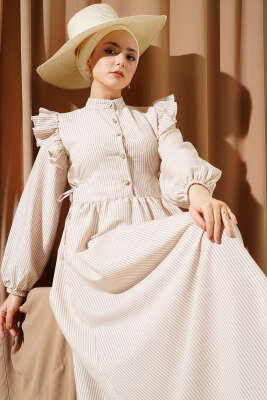 Omuz Fırfırlı Düğmeli Çizgili Gofre Elbise Bej - Tesettür Elbise