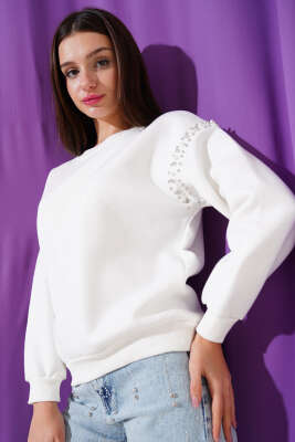 Omuz İnci Taşlı Üç İp Sweatshirt Beyaz - Kadın Giyim Modelleri