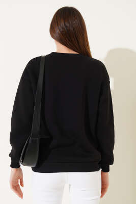 Omuz İnci Taşlı Üç İp Sweatshirt Siyah - Kadın Giyim Modelleri