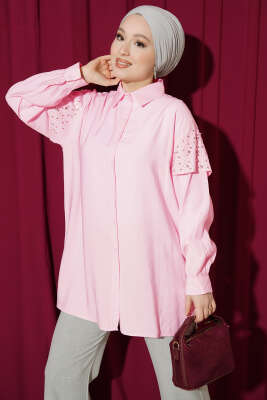 Omuz Pelerinli Taşlı Tensel Gömlek Pembe - NEVA MODA