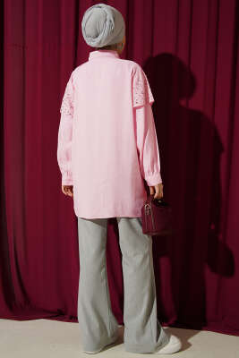 Omuz Pelerinli Taşlı Tensel Gömlek Pembe - Gömlek