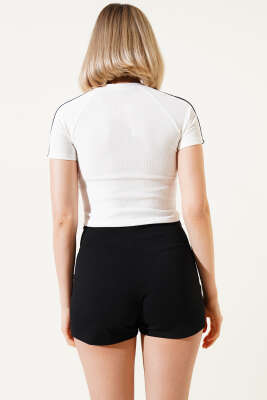 Omuz Şeritli Crop Ekru - Kadın Giyim Modelleri