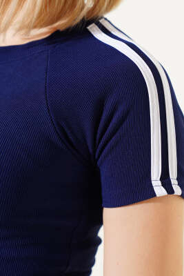 Omuz Şeritli Crop Lacivert - Kadın Giyim Modelleri