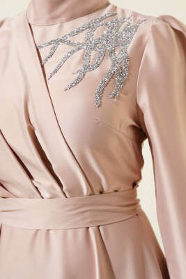 Omuz Taşlı Saten Abiye Elbise Bej - Tesettür Elbise