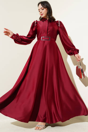 Omuz Taşlı Yarım Gizli Düğmeli Saten Elbise Bordo - Elbise