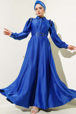 Omuz Taşlı Yarım Gizli Düğmeli Saten Elbise Saks - Tesettür Elbise