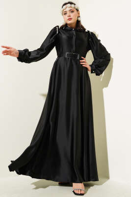 Omuz Taşlı Yarım Gizli Düğmeli Saten Elbise Siyah - Tesettür Elbise