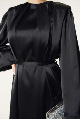 Omuz Vatkalı Balon Kol Saten Elbise Siyah - Tesettür Elbise