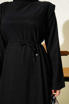 Omuz Vatkalı Büzgülü Elbise Siyah - Tesettür Elbise