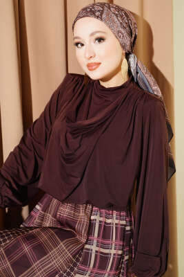 Omuz Vatkalı Degaje Yaka Sandy Bluz Kahve - SAS