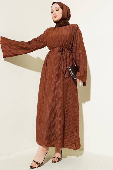 Omuz Vatkalı Kırışık Şeritli Elbise Kahve - Elbise