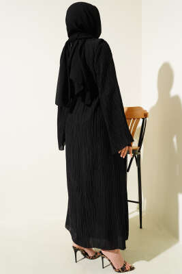 Omuz Vatkalı Kırışık Şeritli Elbise Siyah - Tesettür Elbise