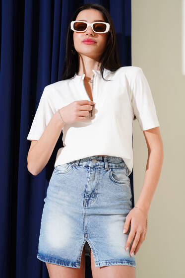 Omuz Vatkalı Yarım Fermuarlı T-shirt Ekru - Yeni Giyim