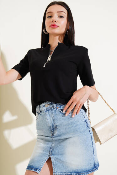Omuz Vatkalı Yarım Fermuarlı T-shirt Siyah - Kadın Giyim Modelleri