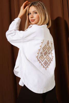 Omuz ve Sırt Nakışlı Kot Ceket Beyaz - Kadın Giyim Modelleri